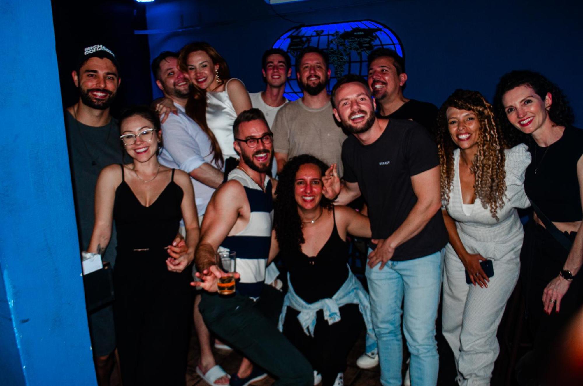 Kasa Bar E Karaoke Albergue *