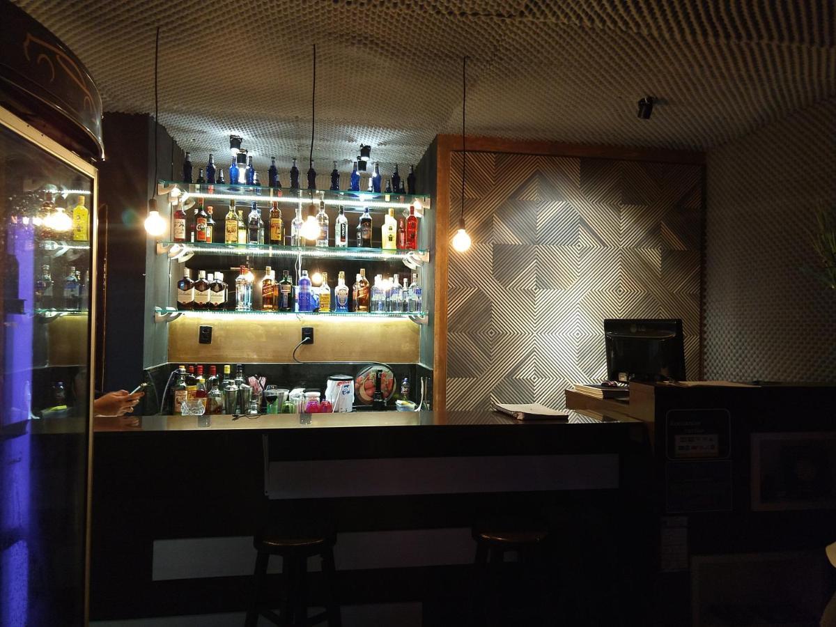 Kasa Bar E Karaoke Albergue
